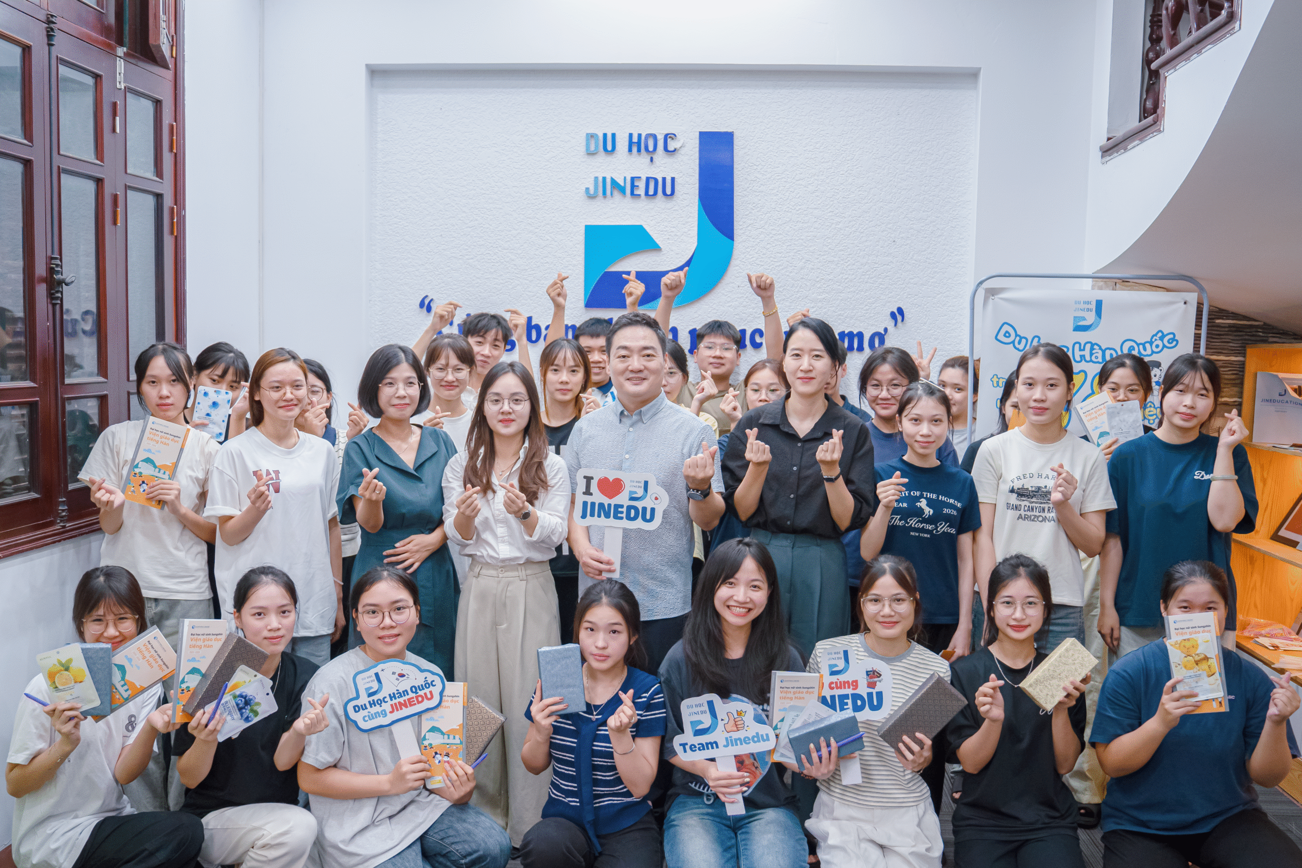 Đại diện Đại học Nữ sinh Sungshin đến thăm và giao lưu cùng Jinedu ngày 27 tháng 08 năm 2026
