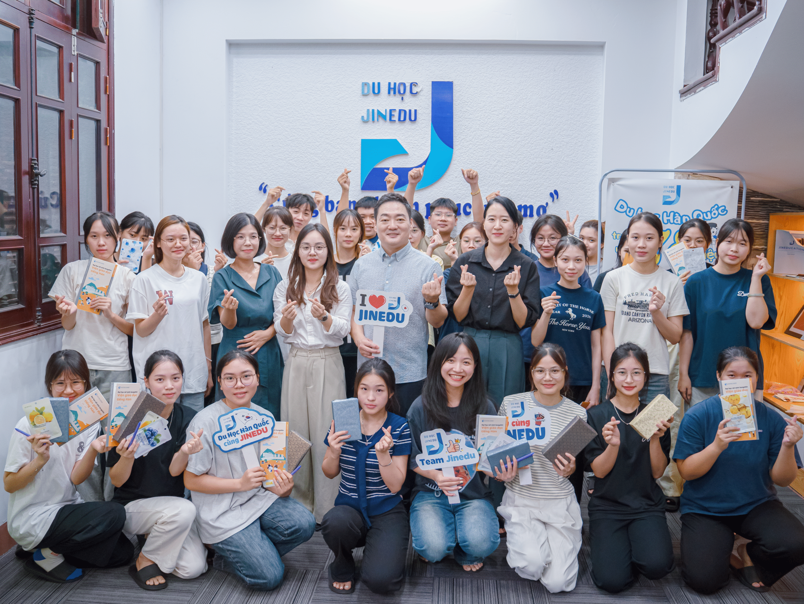 Đại diện Đại học Nữ sinh Sungshin đến thăm và giao lưu cùng Jinedu ngày 27 tháng 08 năm 2026